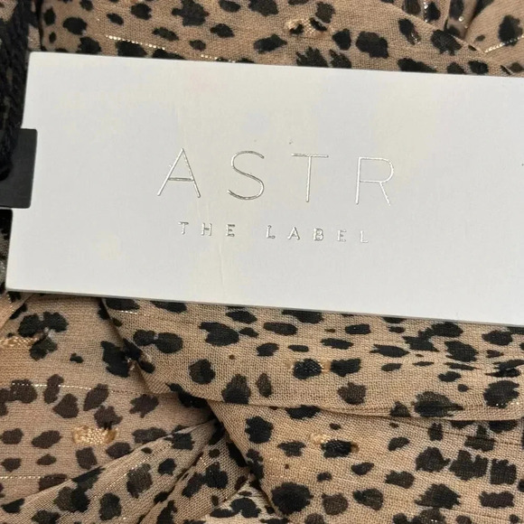 New ASTR The Label Medine Midi Dress Leopard Animal Print Draped Front Women's L - Picture 10 of 12